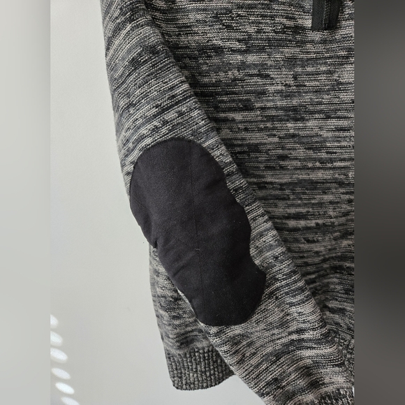 HARLEY DAVIDSON Men's Wool Sweater with half zip, Logo back and sleeve.  Size M - Picture 3 of 11